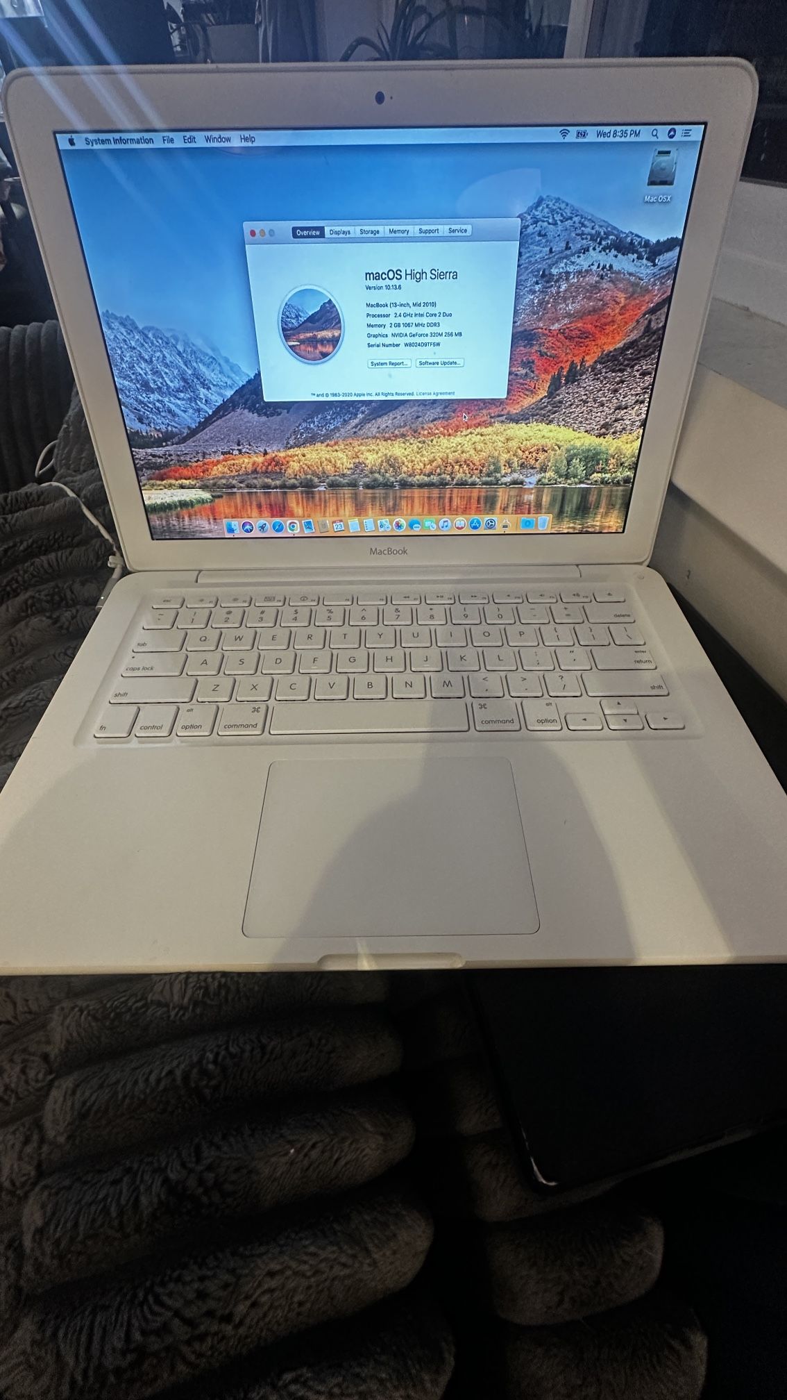 Apple Macbook 13”