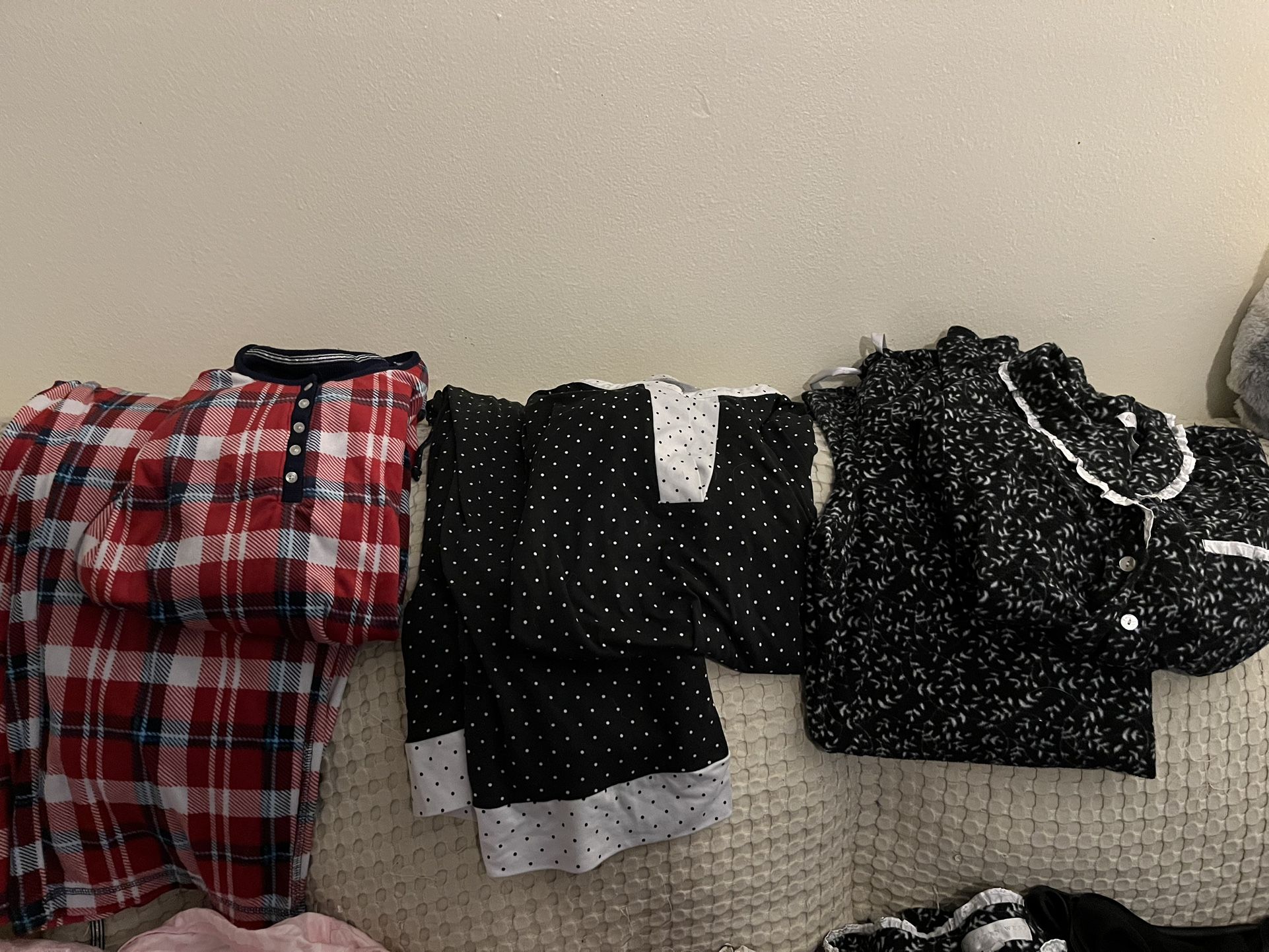 Women’s Medium Pajamas $4 Each Or All 10 Pairs For $35