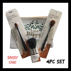 NIB Sassy+Chic Makeup 4Pc Set