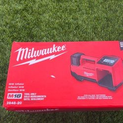 Milwaukee Inflator M18