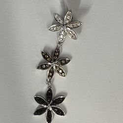 14K Yellow Gold 3-Flower Pendant – 6.10g, 1.08ct Diamond