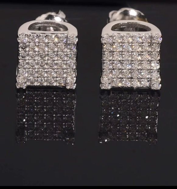 GRA Unisex Moissanite Earrings