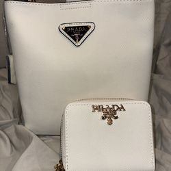 White/Pink purse set (sold separately)