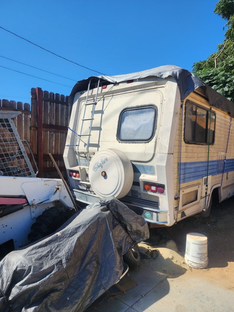 1984 Motorhome Winnerbago (Hablo Espanol) for Sale in Los Angeles, CA ...