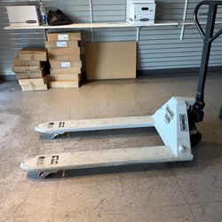 5500 lb Pallet Jack – Heavy Duty – Store Closing Sale