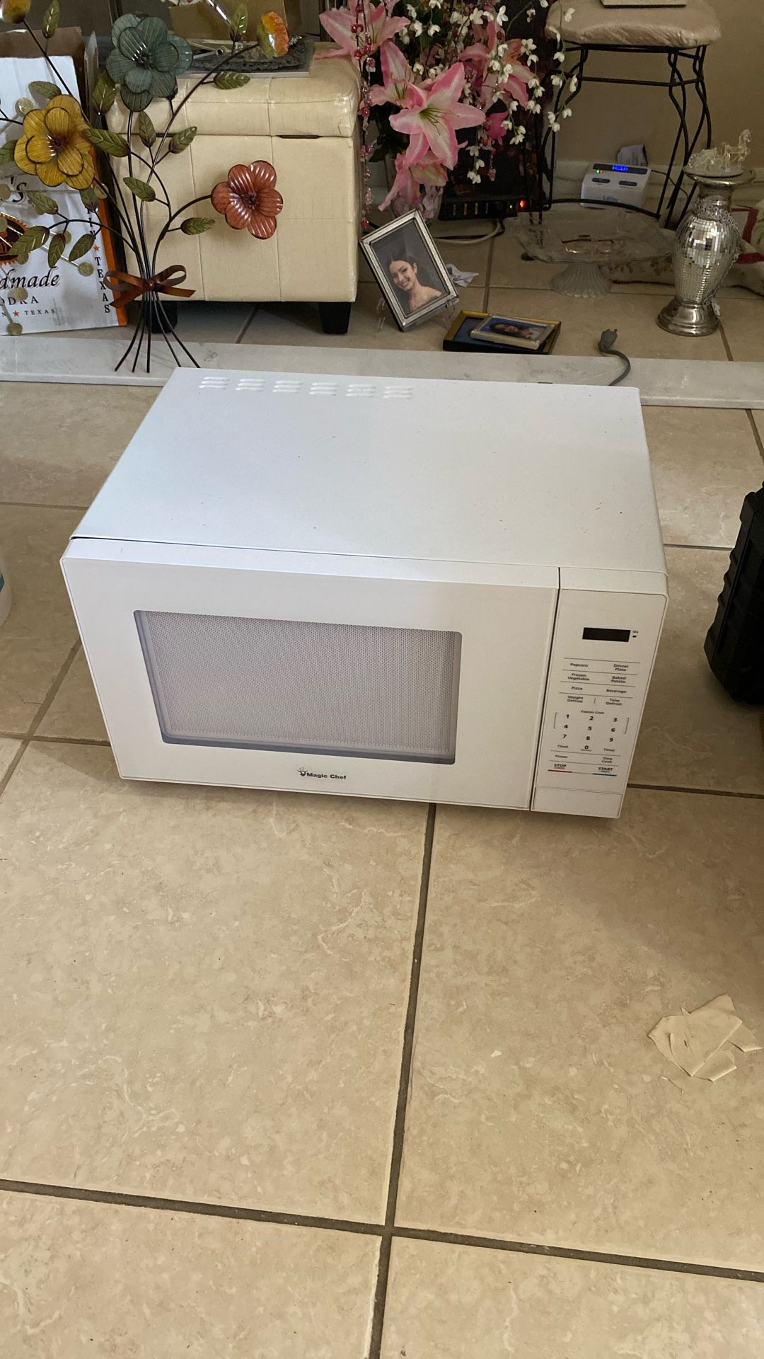 Magic chef Microwave
