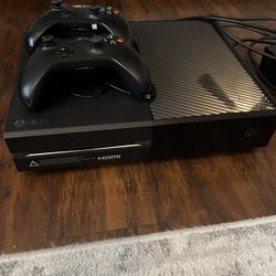 Xbox One With 2 Remotes And Games