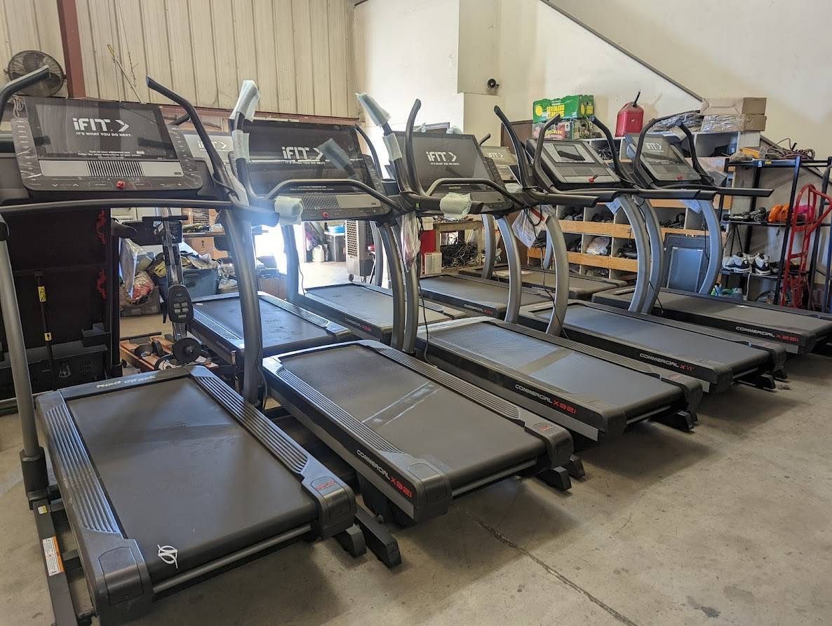 NORDICTRACK COMMERCIAL X32, 40% INCLINE, 32” TOUCHSCREEN