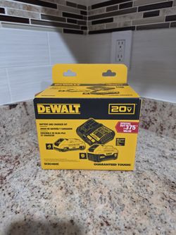 DeWalt 20V MAX Lithium-Ion 6.0Ah and 4.0Ah Battery and Charger Starter Kit