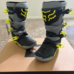 Fox motor cross dirt bike boots