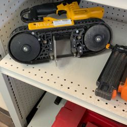 Dealt Disc Grinder And Ridgid Nailer