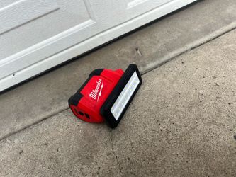 Milwaukee M12 Rover Light with usb $65
