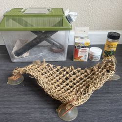 Bearded Dragon Supplies. Cricket 🦗 cage, New 75 watt basking heat bulb, New septa calcium, some mealworms, and hammock. All for $20