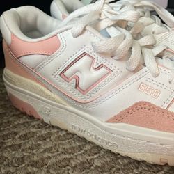 Woman’s New Balance 550