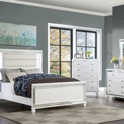 Brand New White 4pc Queen Size Set