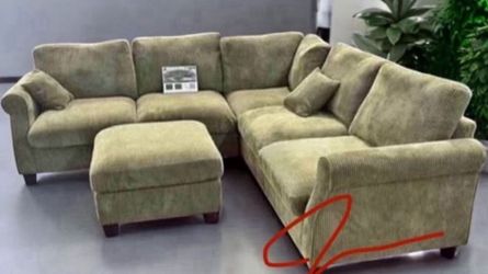 New! Super Comfy Large Luxurious Soft Touch Sofa Sectional! FREE XL OTTOMAN!