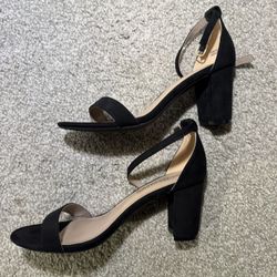 Women’s Chunk Low Heel - Size 7.5 W