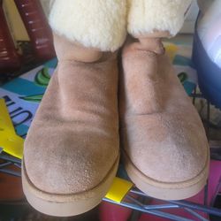 Ugg Boots   Size 7 