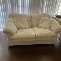 Free Cream Sofa Very Loved