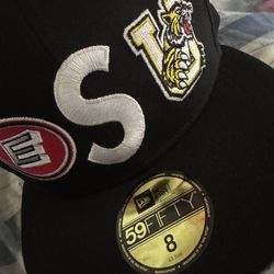 Supreme Mascots S Logo New Era Fitted Hat