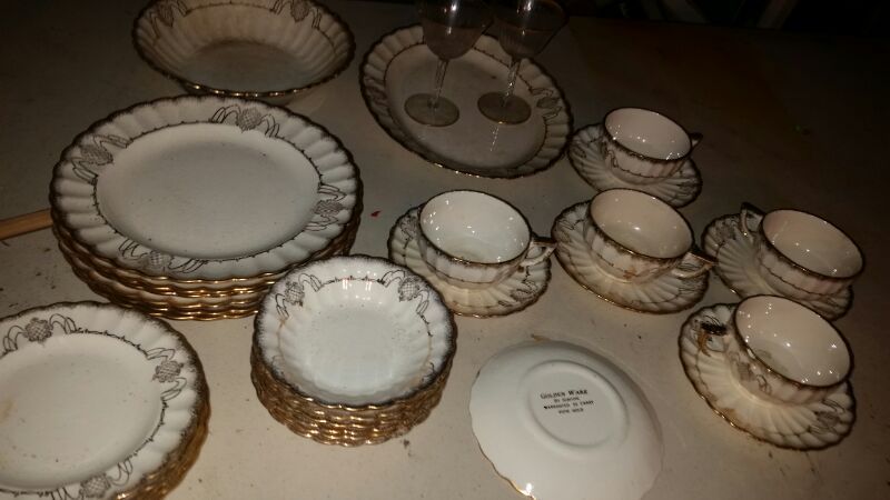 30 pieces vintage Golden Ware 22K gold fine china