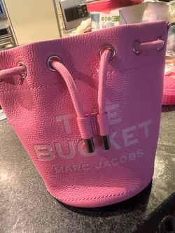Pink Marc Jacob’s The Bucket Handbag