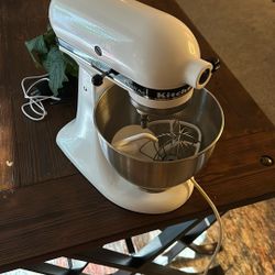 KitchenAid Classic Plus Stand Mixer