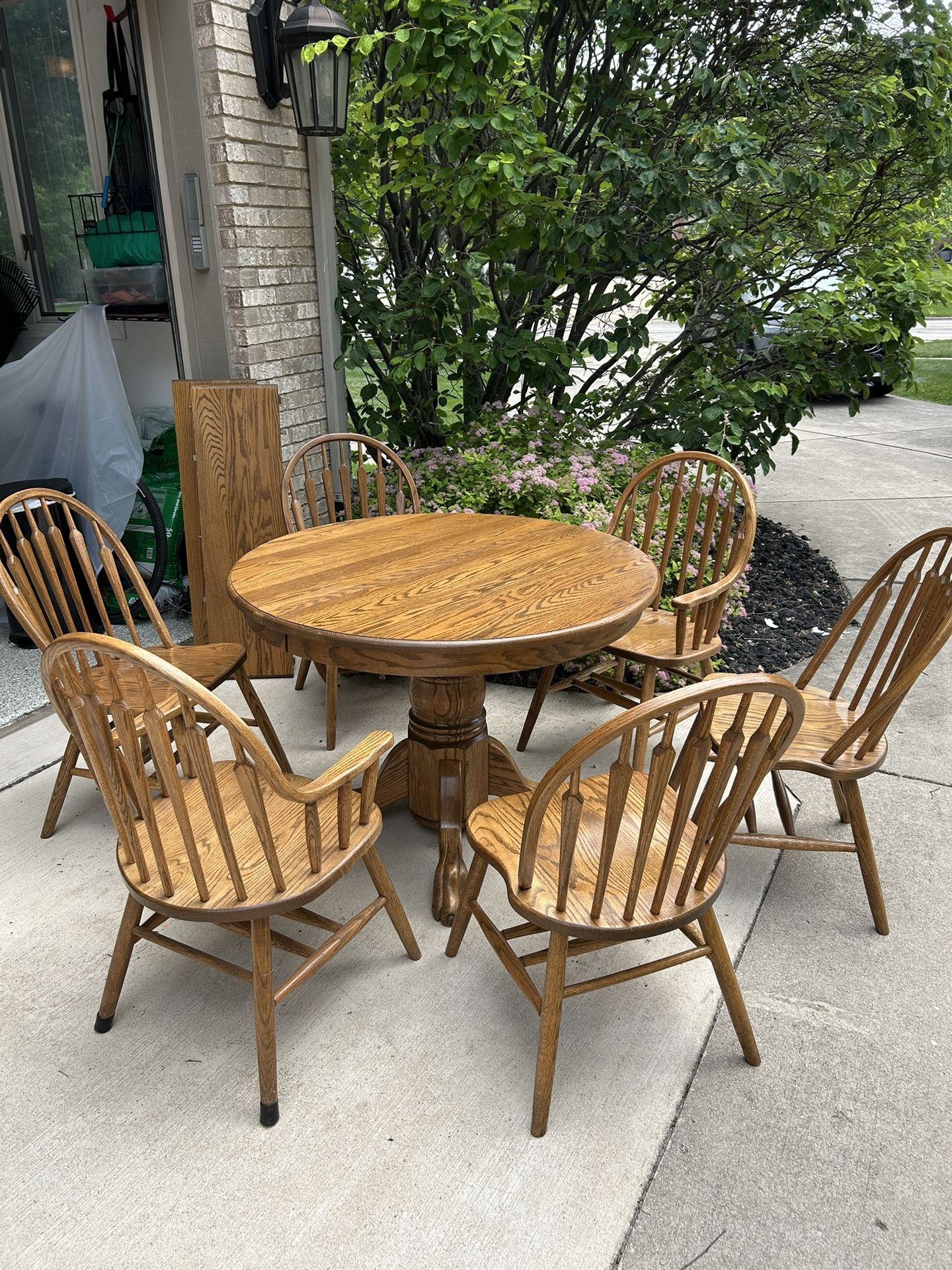 Heavy Duty Dining Table With 6 chairs And 2 Leaves for Extension