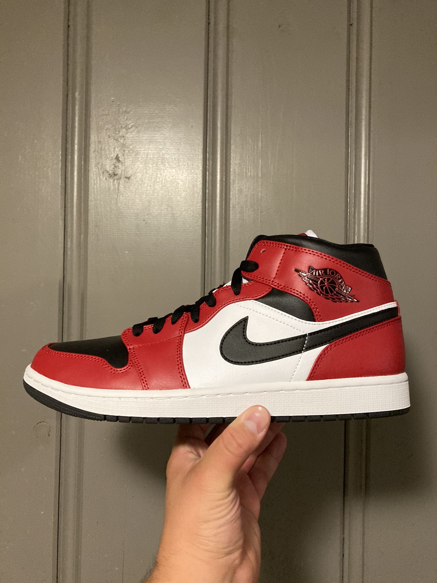 Jordan 1 retro mid “Chicago toe” size (11.5) in men’s. $100. Worn 1x in excellent condition. Comes with OG all and receipt. Local pick ups in Provide