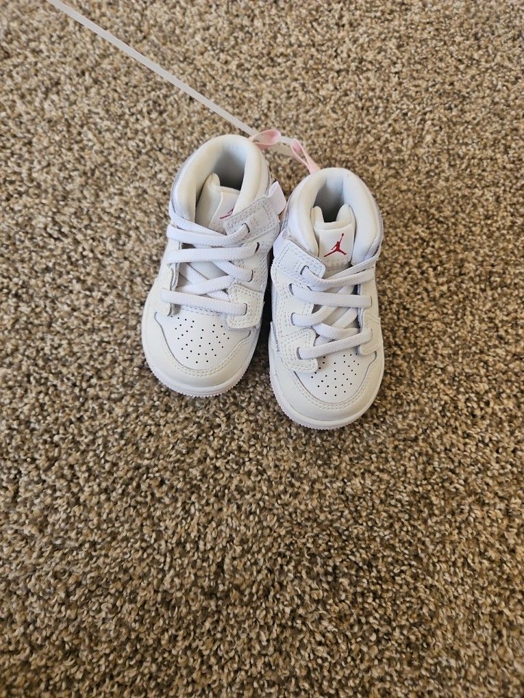 Nike Air Jordan 1 Mid SE Infant Baby Shoes Size 4C White Pink Toddler Sneakers New