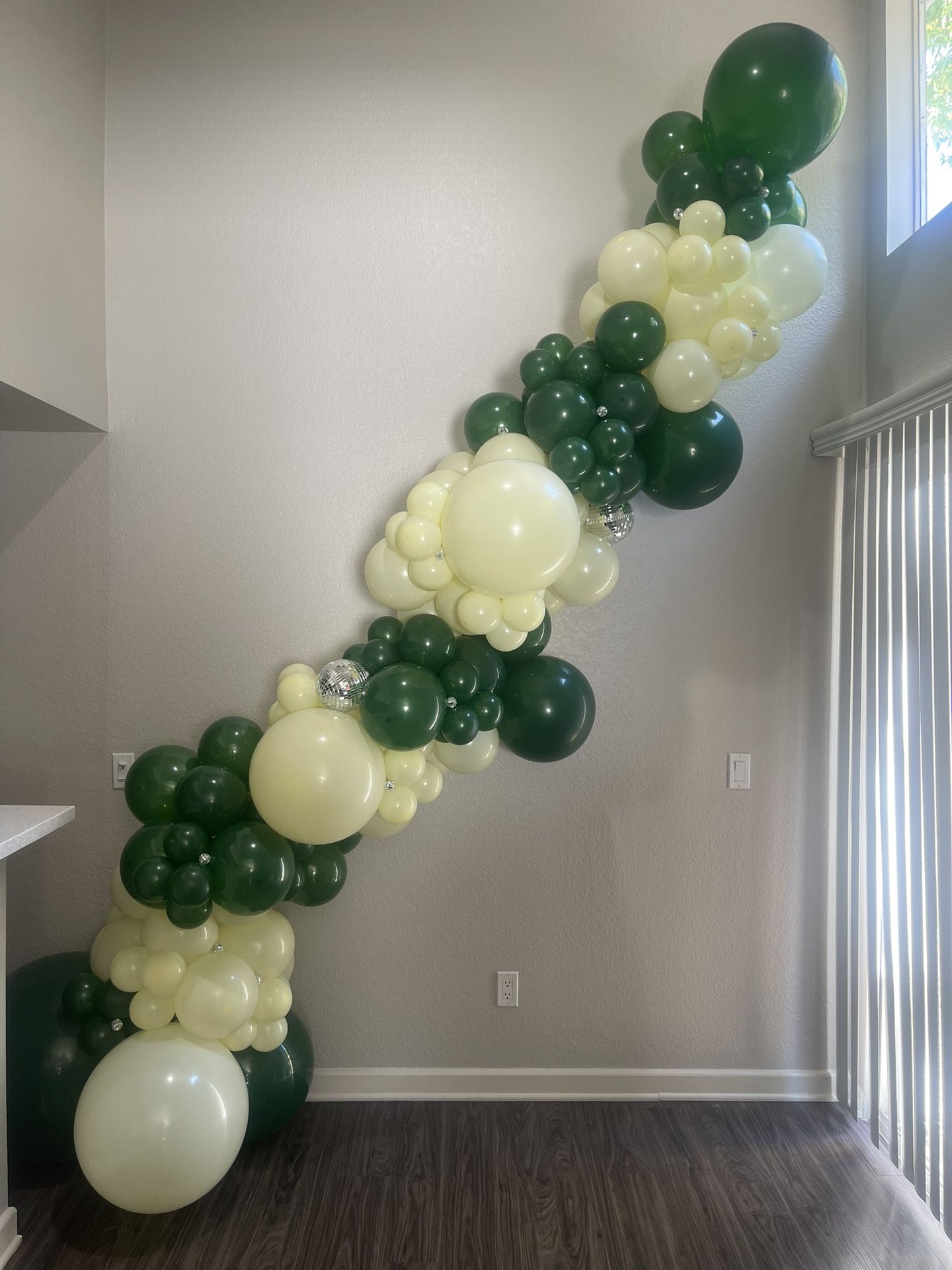 BALLOON GARLAND FOR SALE $30