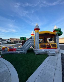 Dual bounce  house