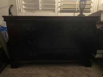 6-Drawer Dresser