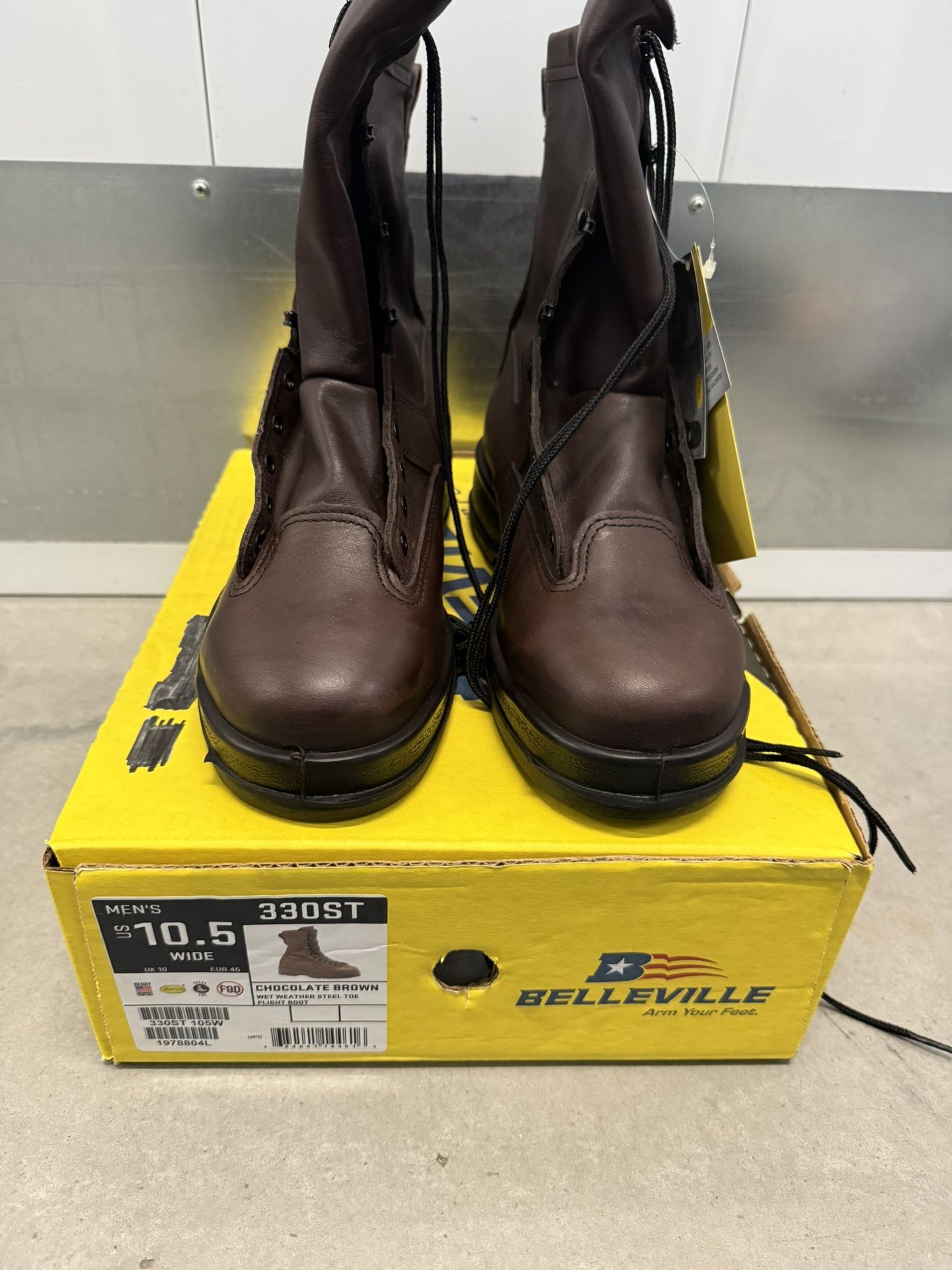 BELLEVILLE 330 ST STEEL TOE