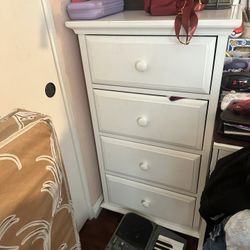 White Sleigh Bed And 4 Drawer Cabinet