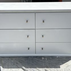 6 drawer dresser white modern style L63”*D16”*H34” particleboard(Address in description)