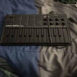 AKAI PROFESSIONAL MPK MINI (MIDI KEYBOARD) 