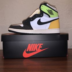 Jordan 1 Black Volt sz 8.5, 9, 10, 11