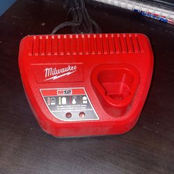Milwaukee M12 Battery Charger