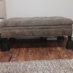 Large Opening Ottoman 