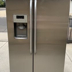 REGRIGERATOR GE STAINLESS STEEL 