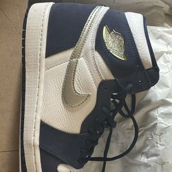 Air Jordan 1’s size 9