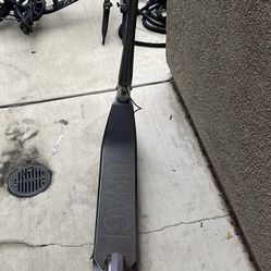 UNAGI E-SCOOTER