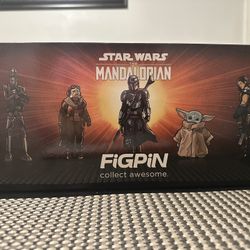Star Wars The Mandalorian figpin deluxe box set