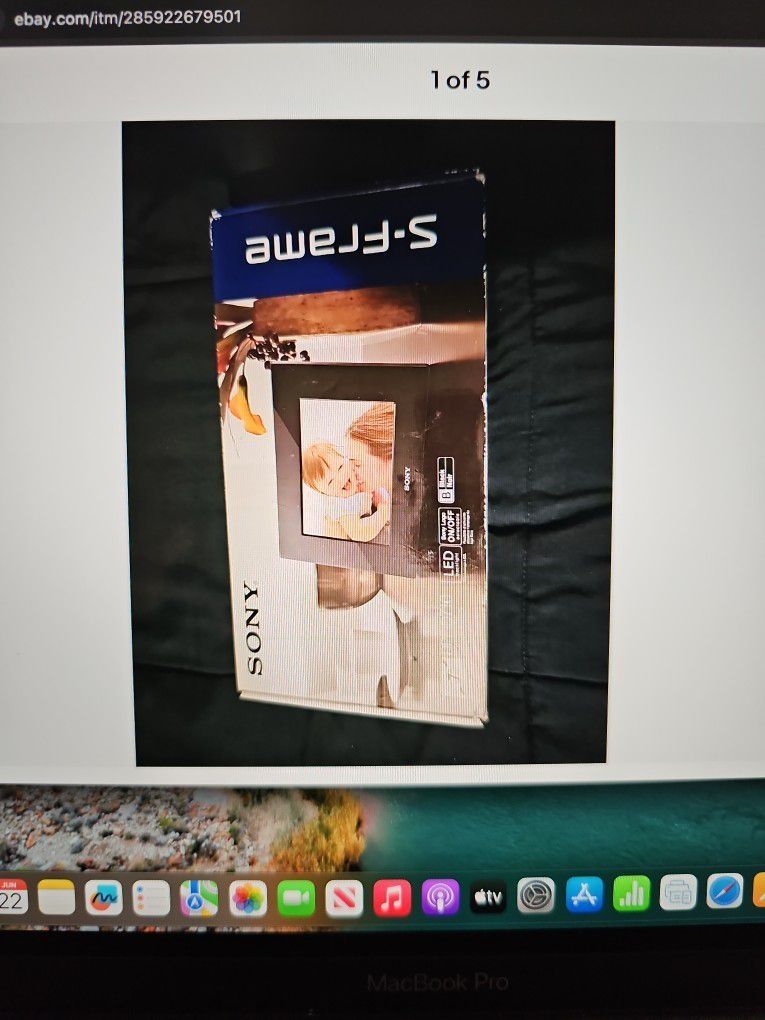 Sony DPF-D710 7" Digital Picture Frame/ Remote Control