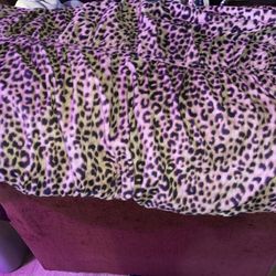 Leopard, print, comforter and pillow