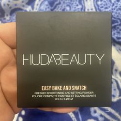 HUDABEAUTY PRESS BRIGHTENING AND SETTING POWDER