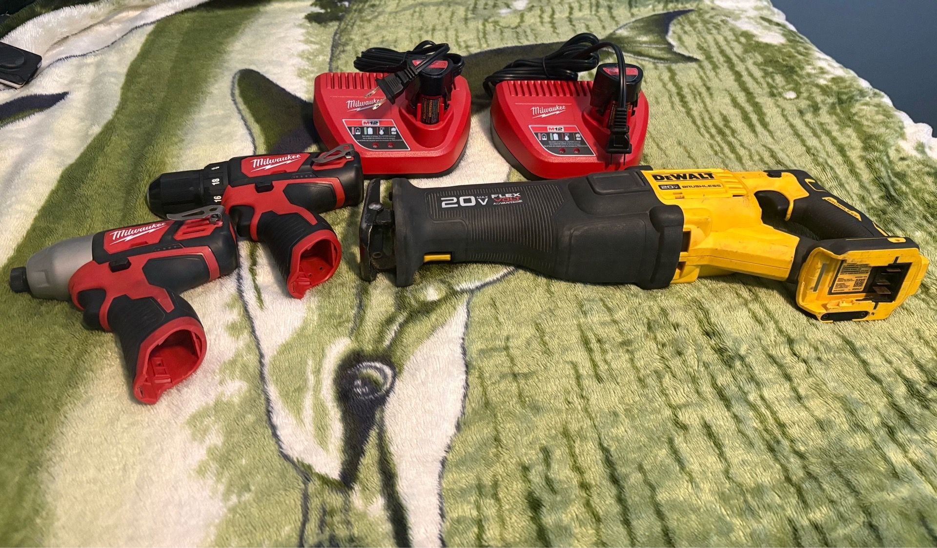 Milwaukee & DeWalt Tool Bundle โ Like New โ $215 OBO