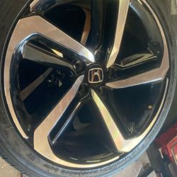 Honda Acorde Rims And Tires Size 235/40/19