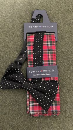 Tommy Hilfiger Vintage Bow Tie and Pocket Square